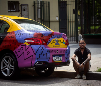 Taxis porteños se convierten en vehículos de cambio social con intervenciones artísticas 2